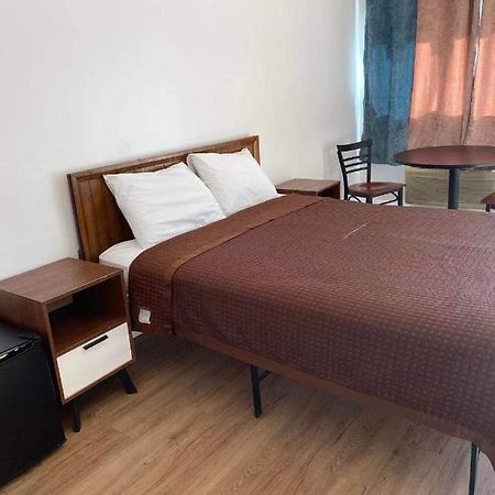 Village Motel 엘렌빌 외부 사진