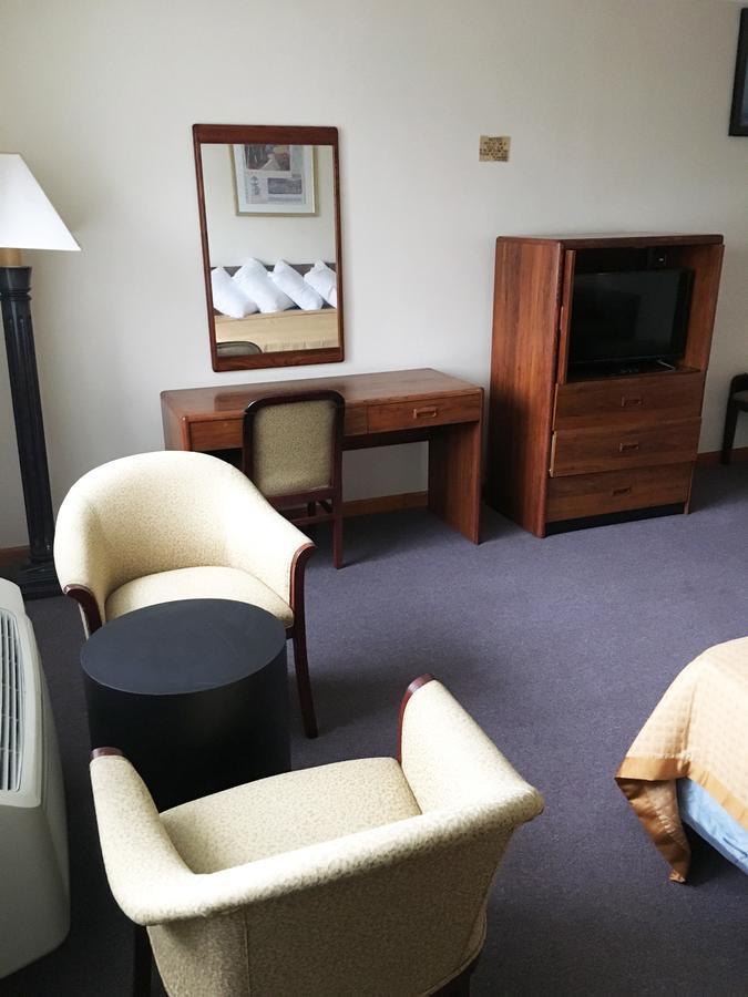Village Motel 엘렌빌 외부 사진