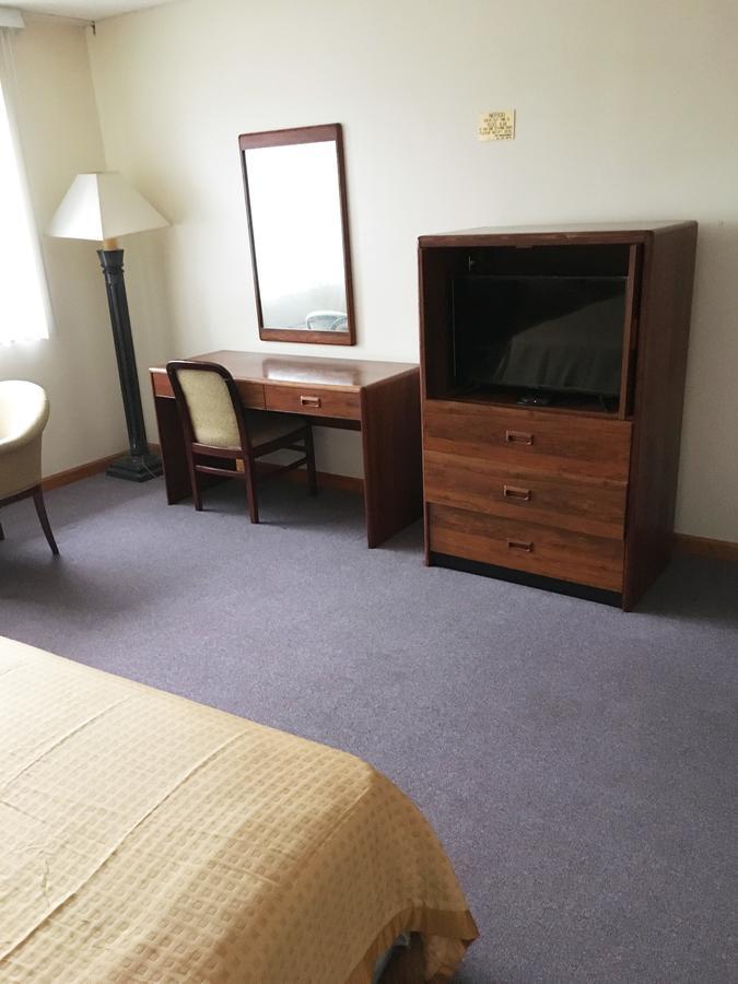 Village Motel 엘렌빌 외부 사진