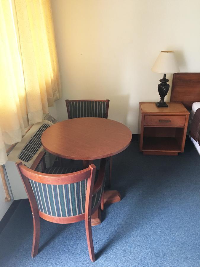 Village Motel 엘렌빌 외부 사진